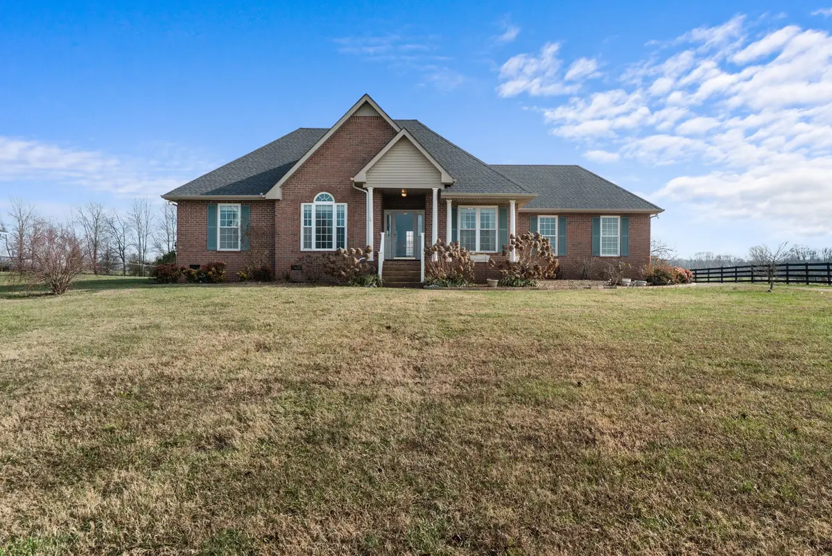 1010 Kamber Leigh Dr, Cedar Hill, TN 37032 - Image #1
