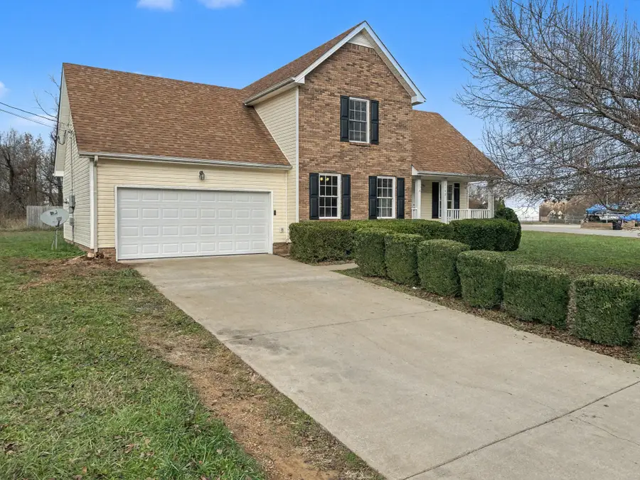 1142 Lamont Ct, Clarksville, TN 37042 - Image #2