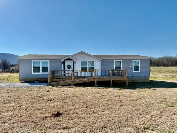 621 Laxson Rd, Pelham, TN 37366