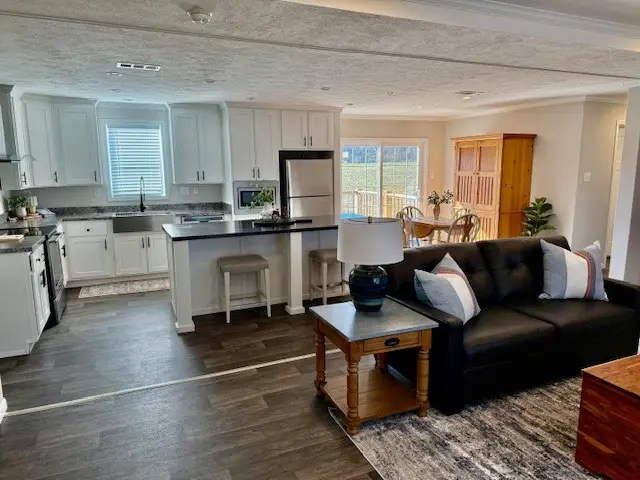 621 Laxson Rd, Pelham, TN 37366 - Image #3