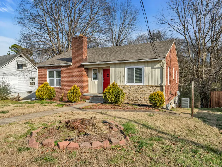 915 Richardson St, Clarksville, TN 37040 - Image #2