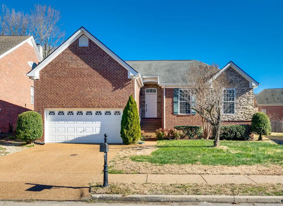 1304 W Running Brook Rd, Nashville, TN 37209 - Image #1