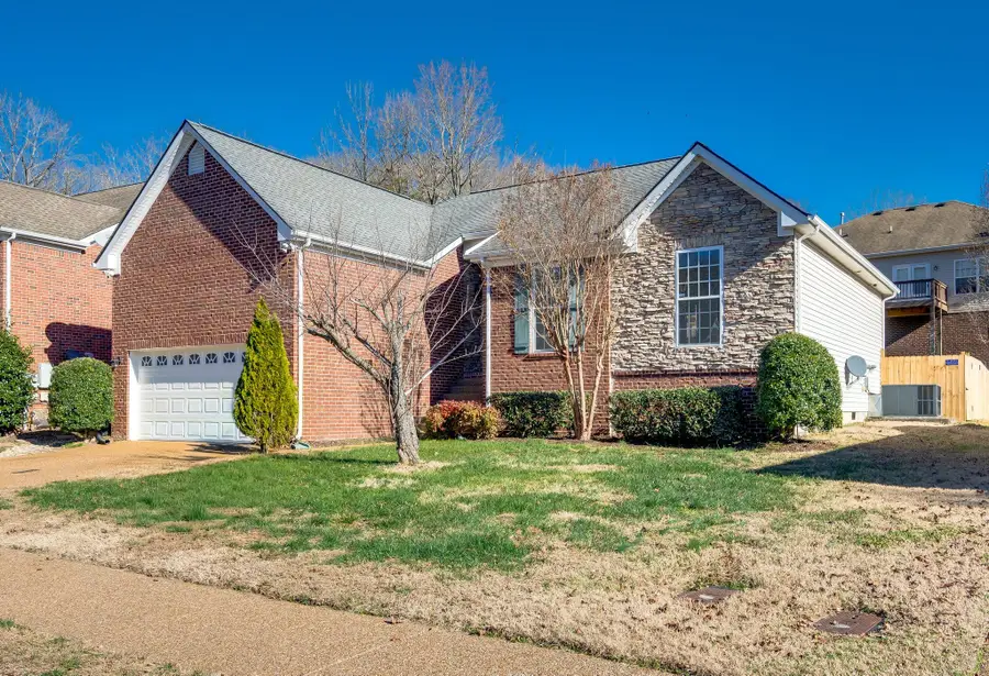 1304 W Running Brook Rd, Nashville, TN 37209 - Image #2