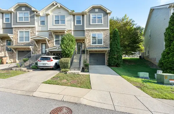 1062 Woodbury Falls Dr, Nashville, TN 37221