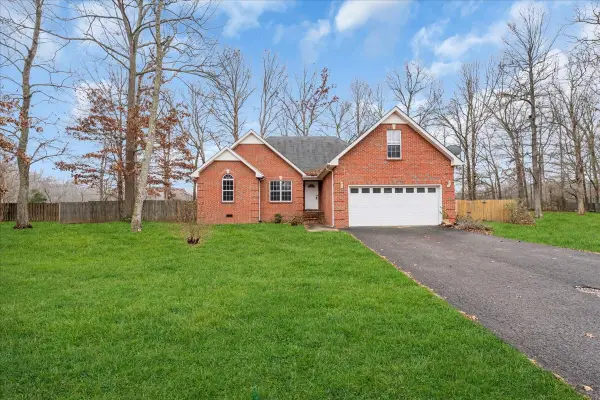 306 Blackberry Ln, Manchester, TN 37355
