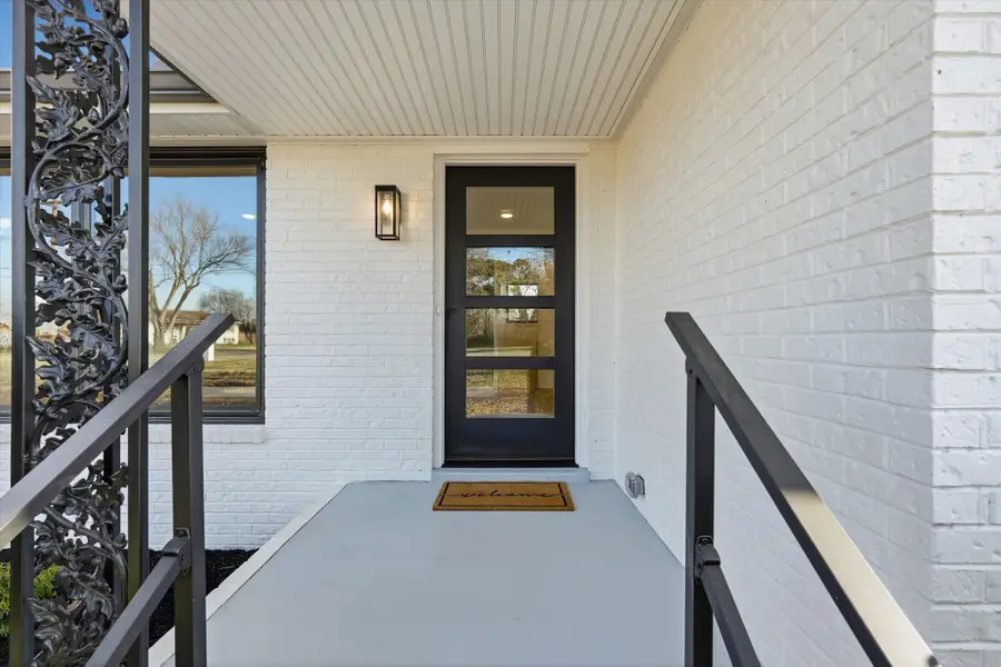 283 Lake Terrace Dr, Hendersonville, TN 37075 - Image #3