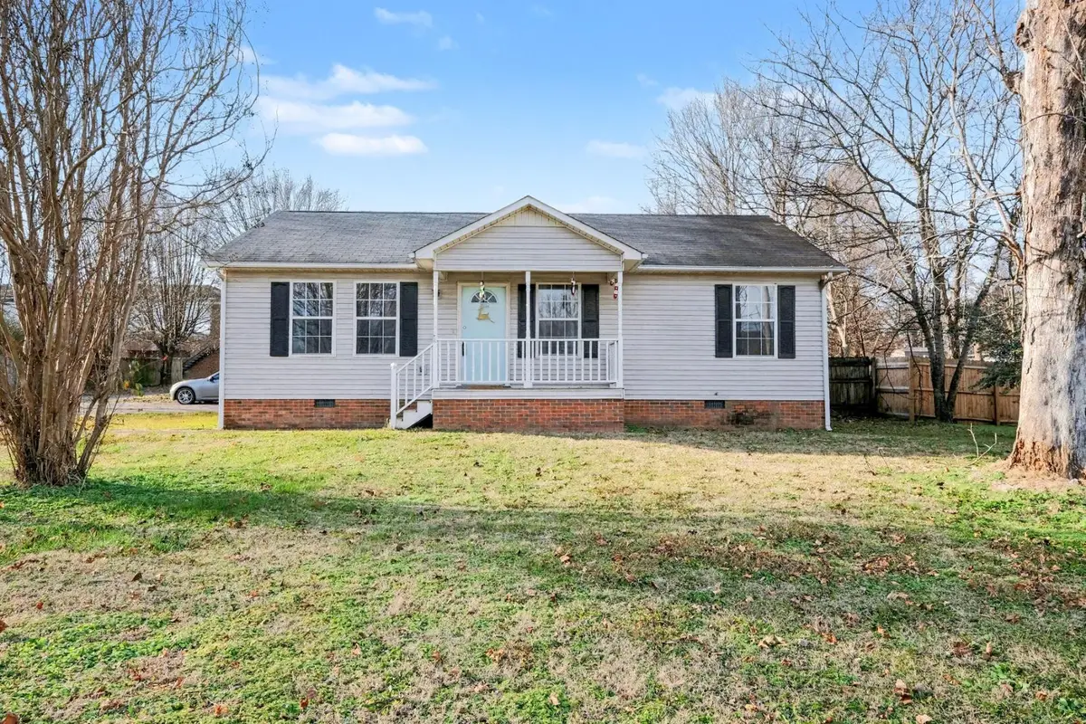 109 Greenwood St, Mount Pleasant, TN 38474 - Image #1