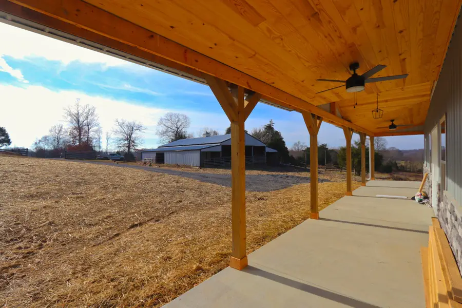 2637 Dotson Rd, Lafayette, TN 37083 - Image #3