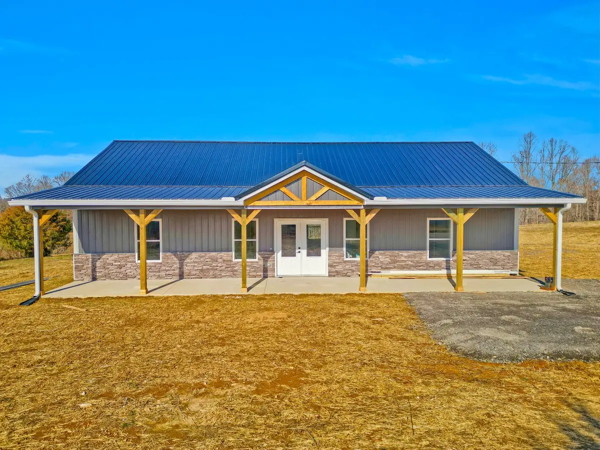 2679 Dotson Rd, Lafayette, TN 37083 - Image #1