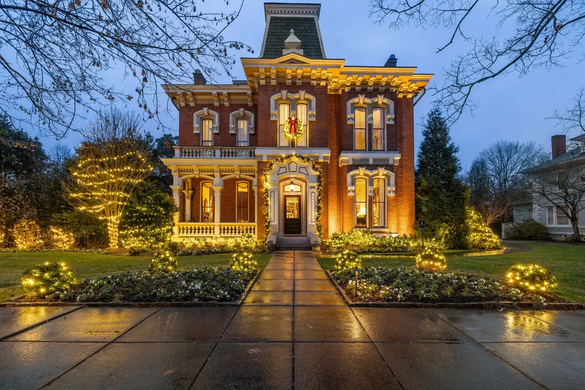 214 3rd Ave S, Franklin, TN 37064 - Image #1