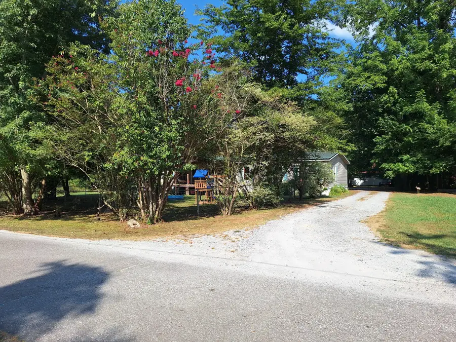 84 Nolen St, McKenzie, TN 38201 - Image #3