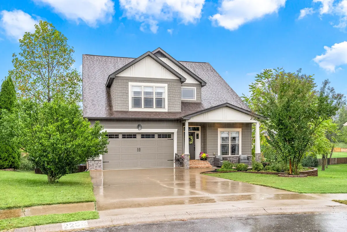 2253 Fairfax Dr, Clarksville, TN 37043 - Image #1