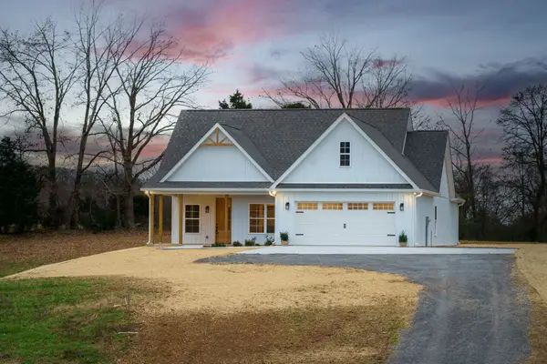 7694 Burgess Gower Rd, Cedar Hill, TN 37032