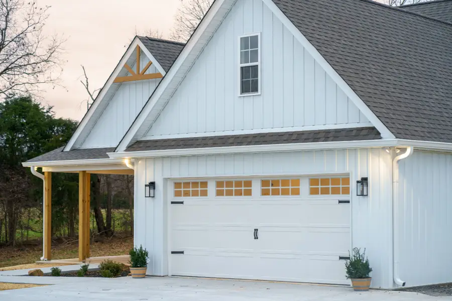 7694 Burgess Gower Rd, Cedar Hill, TN 37032 - Image #3