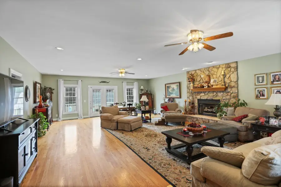 2025 Grandview Dr, Greenbrier, TN 37073 - Image #3