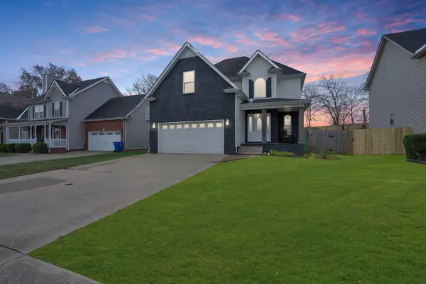 1426 Bruceton Dr, Clarksville, TN 37042