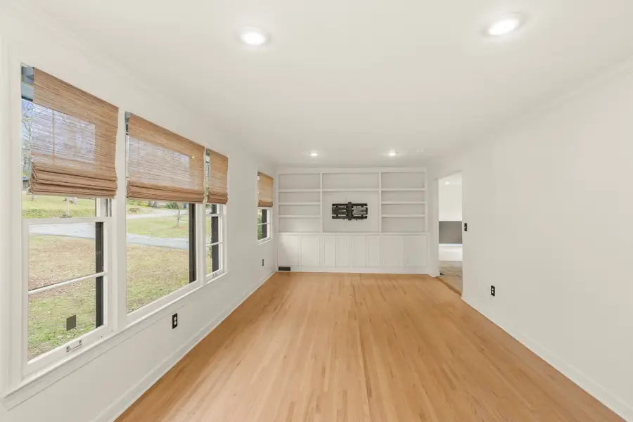 955 Davidson Dr, Nashville, TN 37205 - Image #3