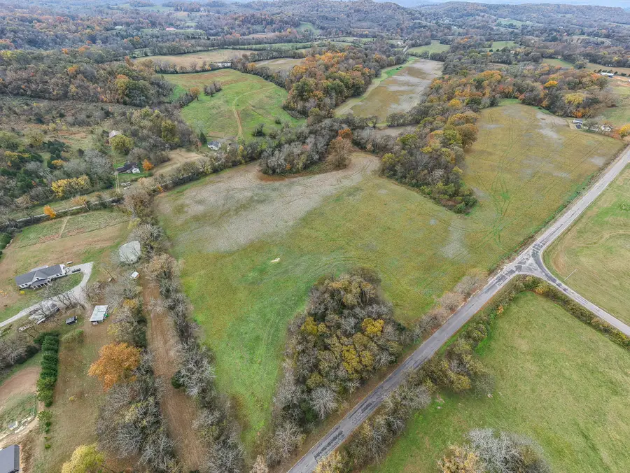 7 Craig Bridge Rd, Williamsport, TN 38487 - Image #3