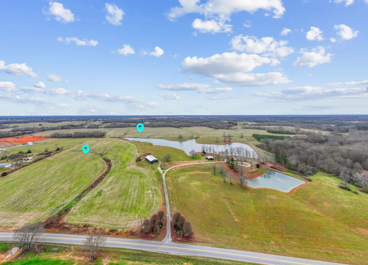330 Glendale Rd, Leoma, TN 38468 - Image #1