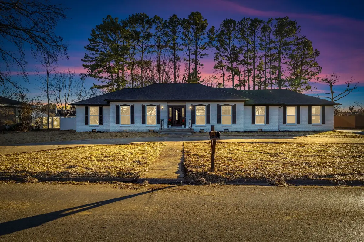 1819 Haynes Dr, Murfreesboro, TN 37129 - Image #1