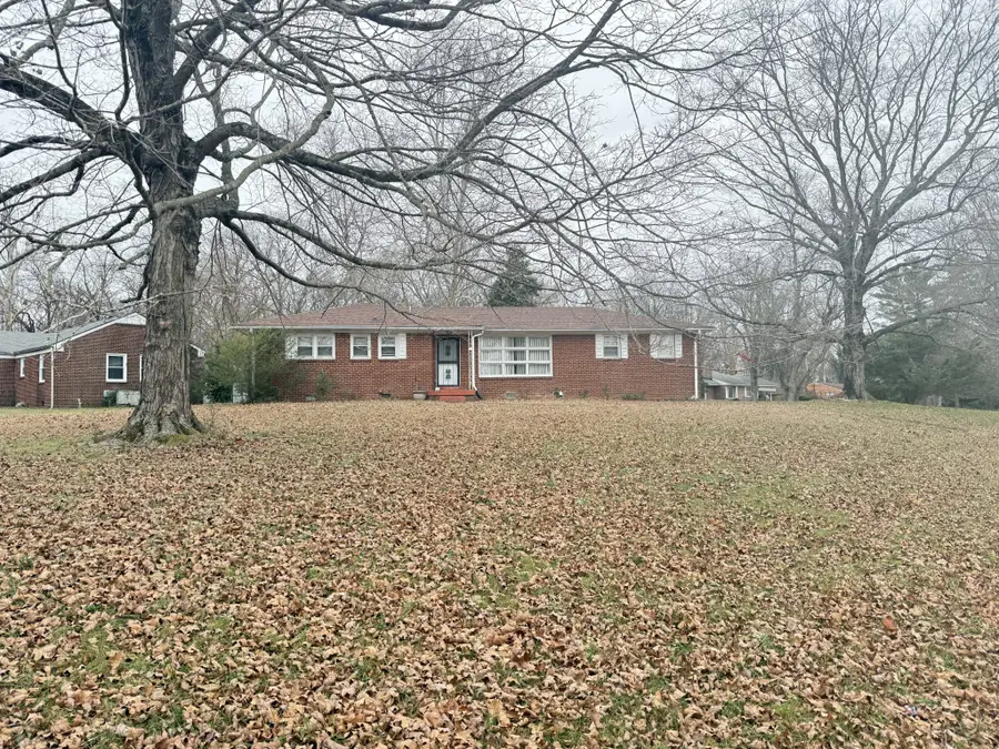 16 Concord Dr, Clarksville, TN 37042 - Image #2