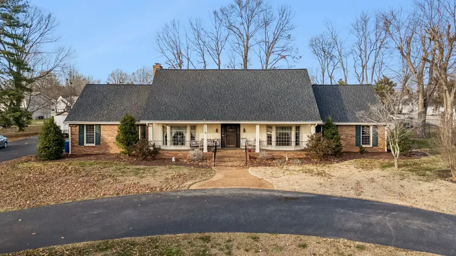 117 Sam Davis Dr, Springfield, TN 37172 - Image #2