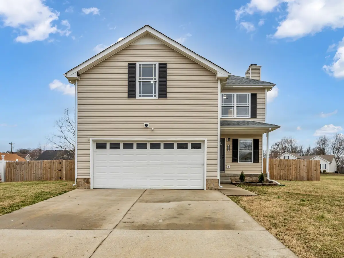 1321 Loren Cir, Clarksville, TN 37042 - Image #1