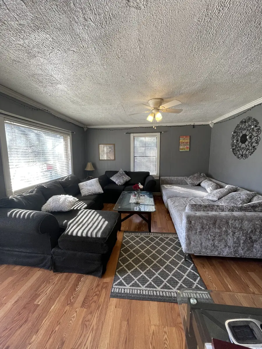 5067 E Main St, Erin, TN 37061 - Image #2