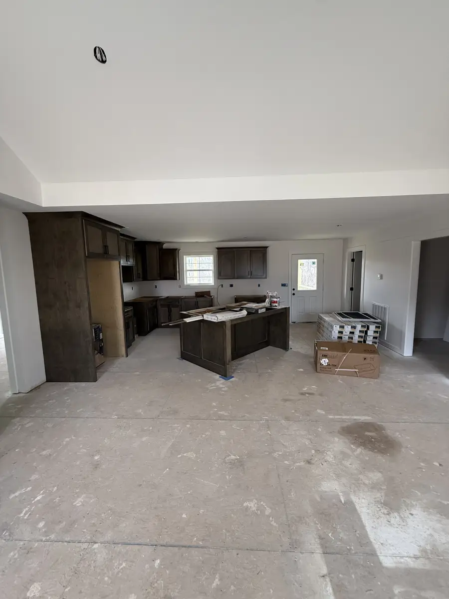 370 Hawkins Rd, Westmoreland, TN 37186 - Image #2