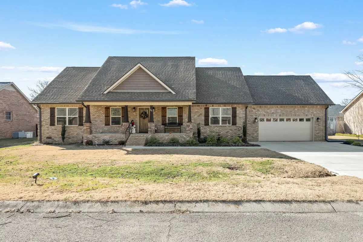 105 Cumberland Ct, Tullahoma, TN 37388 - Image #1
