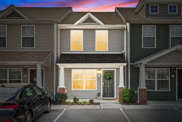 955 Big Sky Dr #P, Clarksville, TN 37040