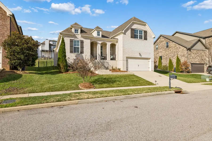 2645 Paddock Park Dr, Thompsons Station, TN 37179 - Image #2