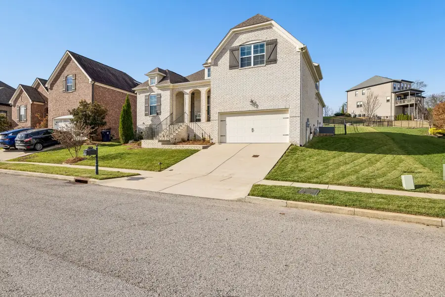 2645 Paddock Park Dr, Thompsons Station, TN 37179 - Image #3