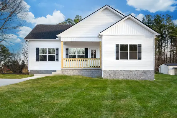 1152 Chestnut Drive, Burns, TN 37029