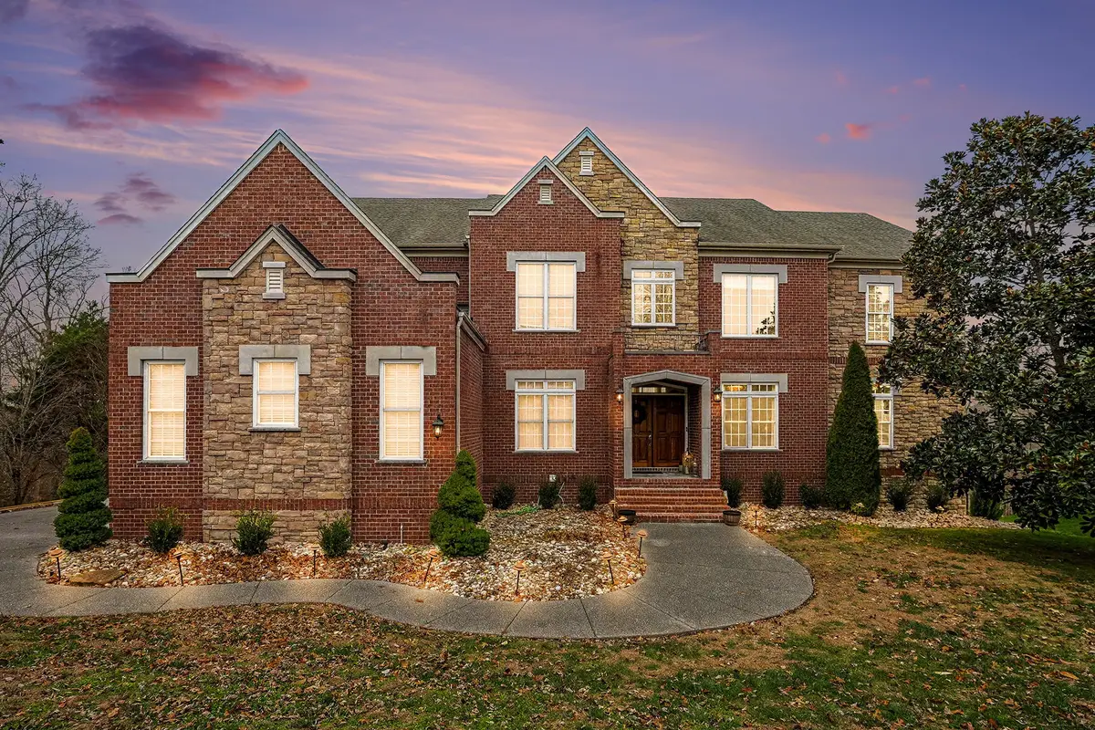6876 Walnut Hills Dr, Brentwood, TN 37027 - Image #1