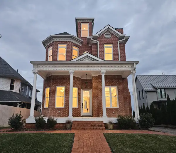 1115 E Brow Road, Lookout Mountain, TN 37350