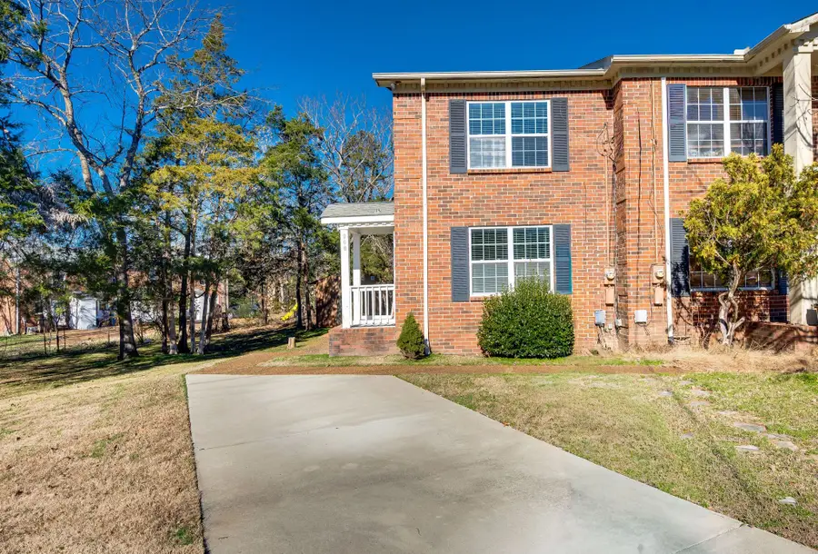 906 Lauren Ct, Nashville, TN 37217 - Image #2
