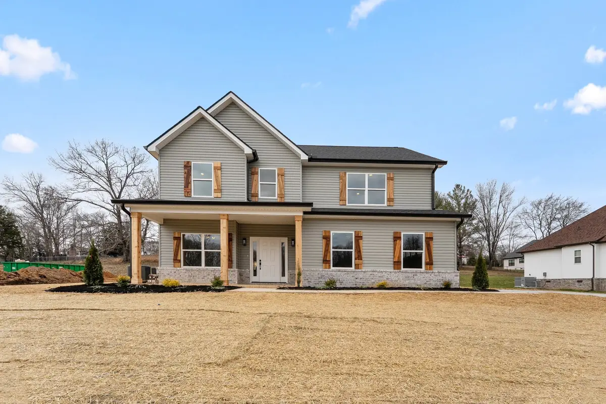288 Woodland Creek Dr, McMinnville, TN 37110 - Image #1