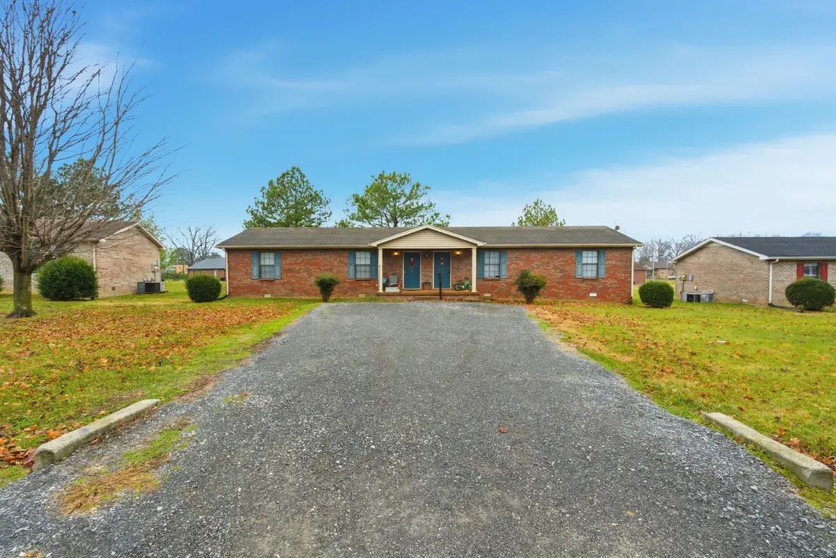 111 Gayla Ct, Portland, TN 37148 - Image #1