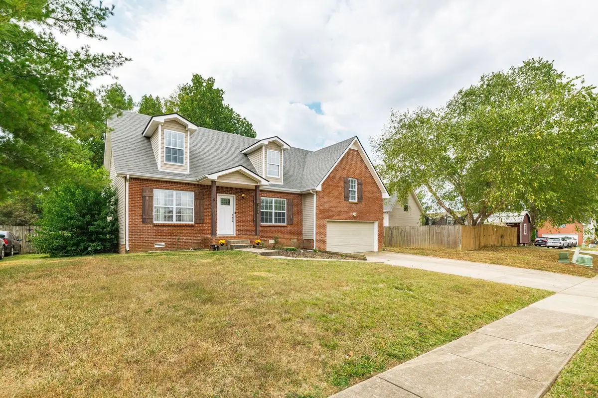 1888 Darlington Dr, Clarksville, TN 37042 - Image #1