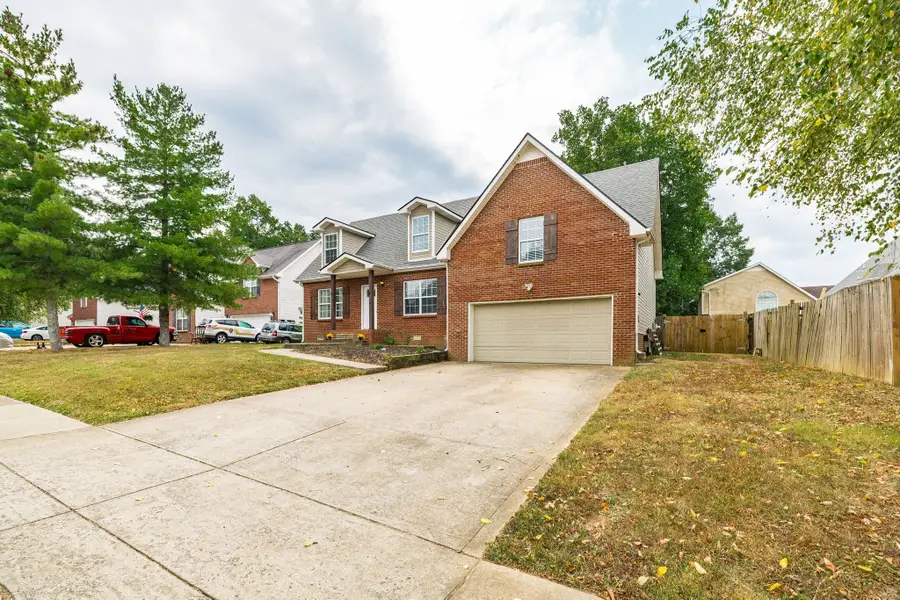 1888 Darlington Dr, Clarksville, TN 37042 - Image #3
