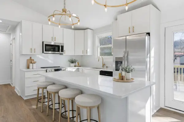 206 New Sawyer Brown Rd, Nashville, TN 37221