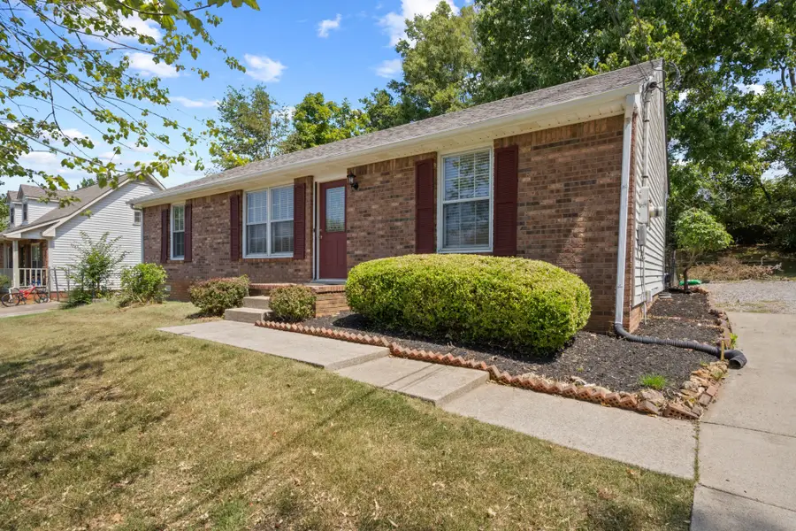 711 Green Valley Ct, Clarksville, TN 37042 - Image #3