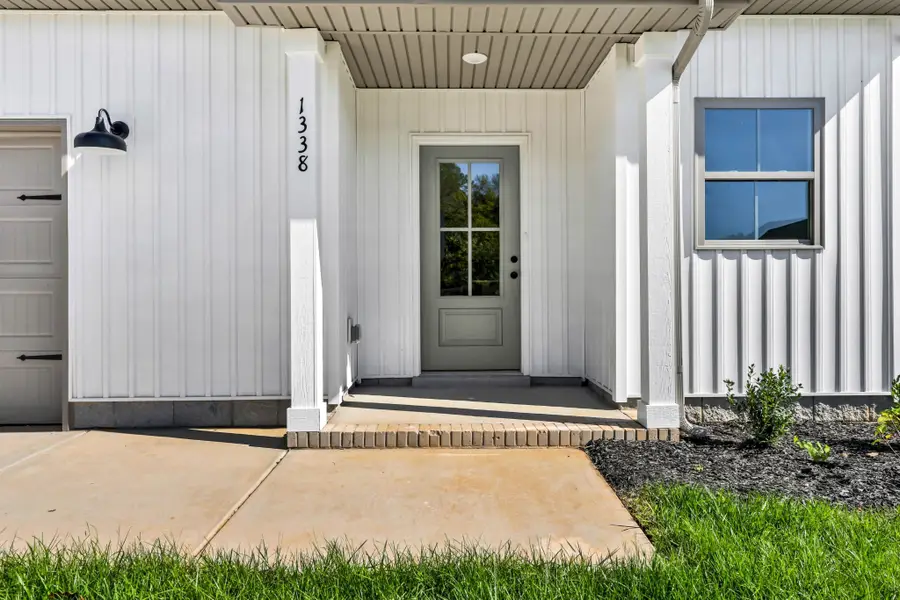 1338 Isaiah Dr, Clarksville, TN 37042 - Image #2