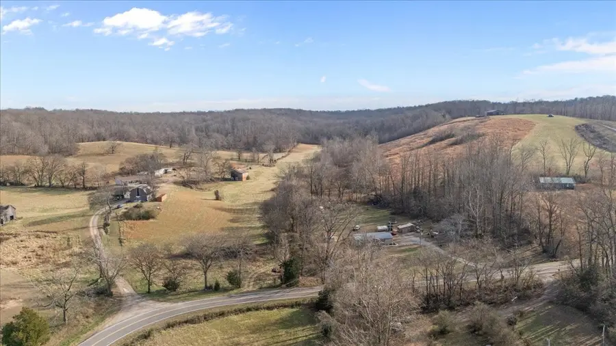 3955 Possum Hollow Rd, Palmyra, TN 37142 - Image #3