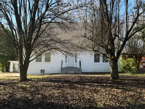 103 Springer Dr, Lawrenceburg, TN 38464