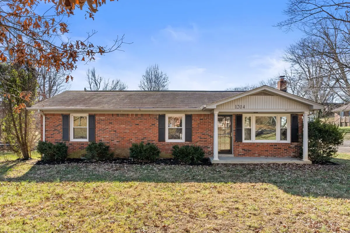 1204 Rainbow Cir, Westmoreland, TN 37186 - Image #1