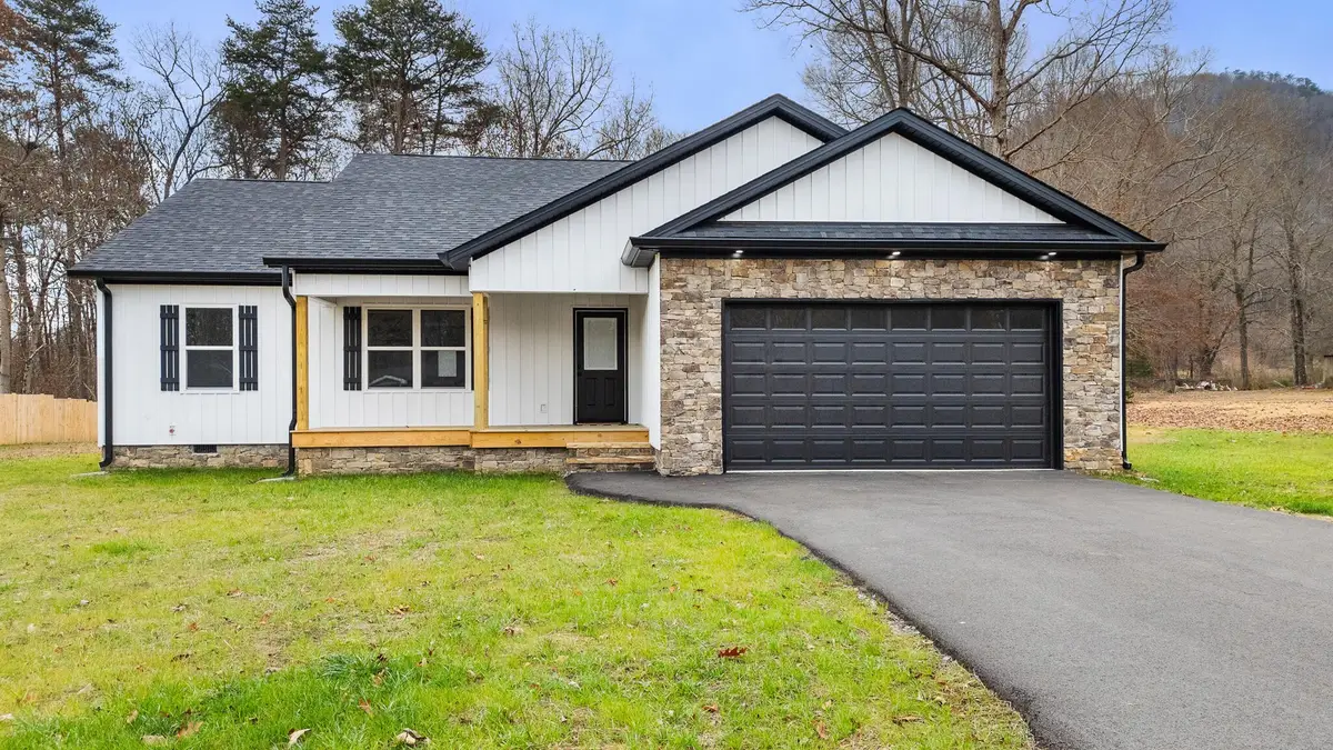 402 Old State Highway 8, Dunlap, TN 37327 - Image #1