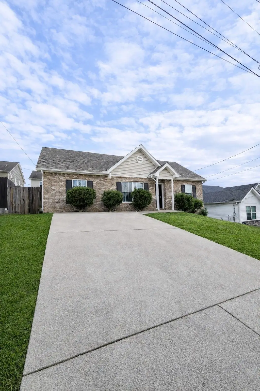139 Dreville Dr, La Vergne, TN 37086 - Image #1
