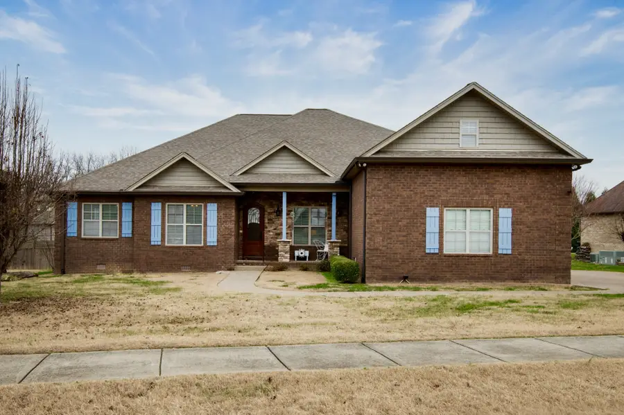 605 Concord Dr, Gallatin, TN 37066 - Image #2